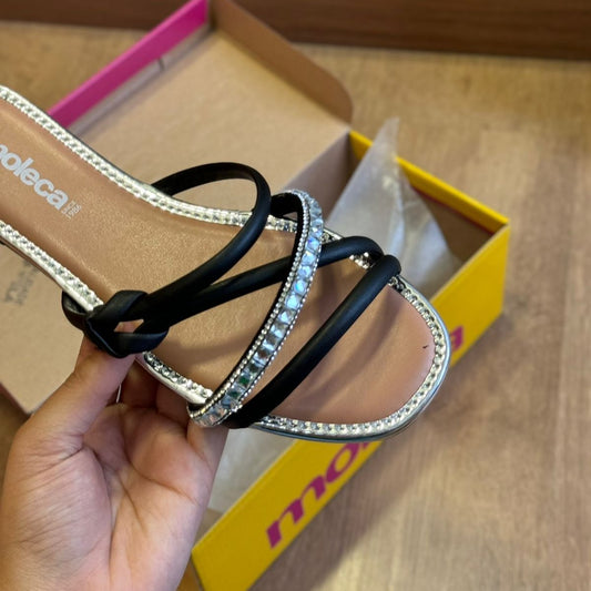 Sandália Moleca Metalizada Tiras Brilhosas 5435.547