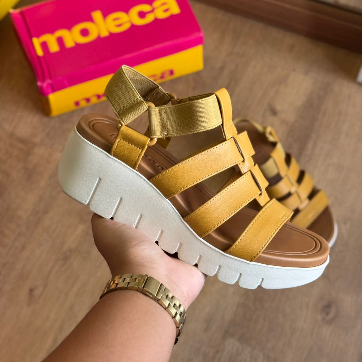 Sandália Moleca FlatForm Tiras Grossas – Armazém dos Chinelos