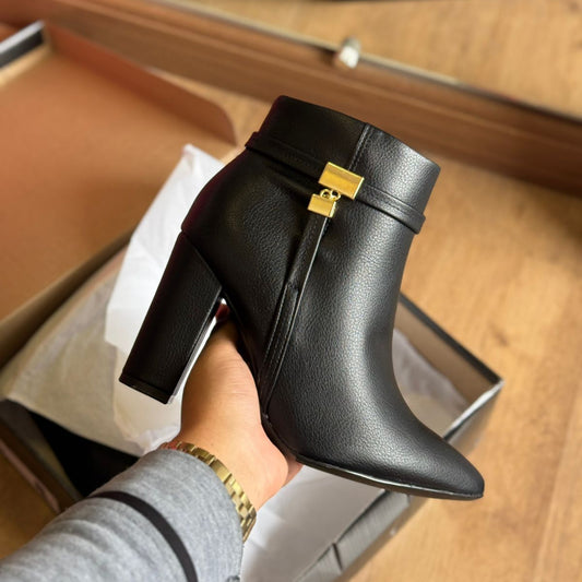 Bota Coturno Vizzano Salto Grosso com Ajuste de Zíper 3105.101