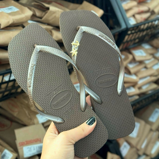 Havaianas Slim Square + Pin Ancora e Estrela