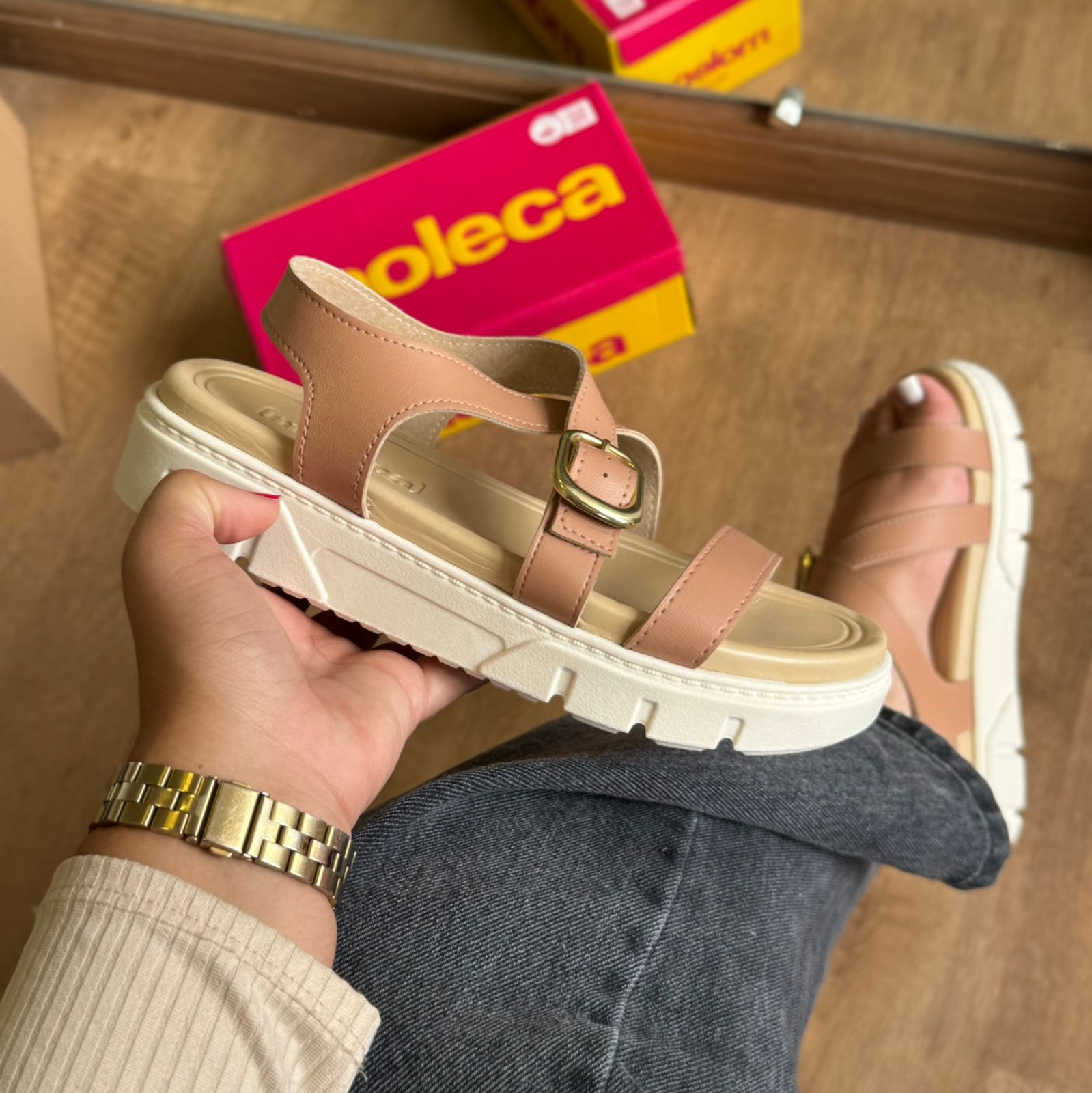 Sandália Moleca Tiras Cruzadas 5565.104 – Armazém dos Chinelos