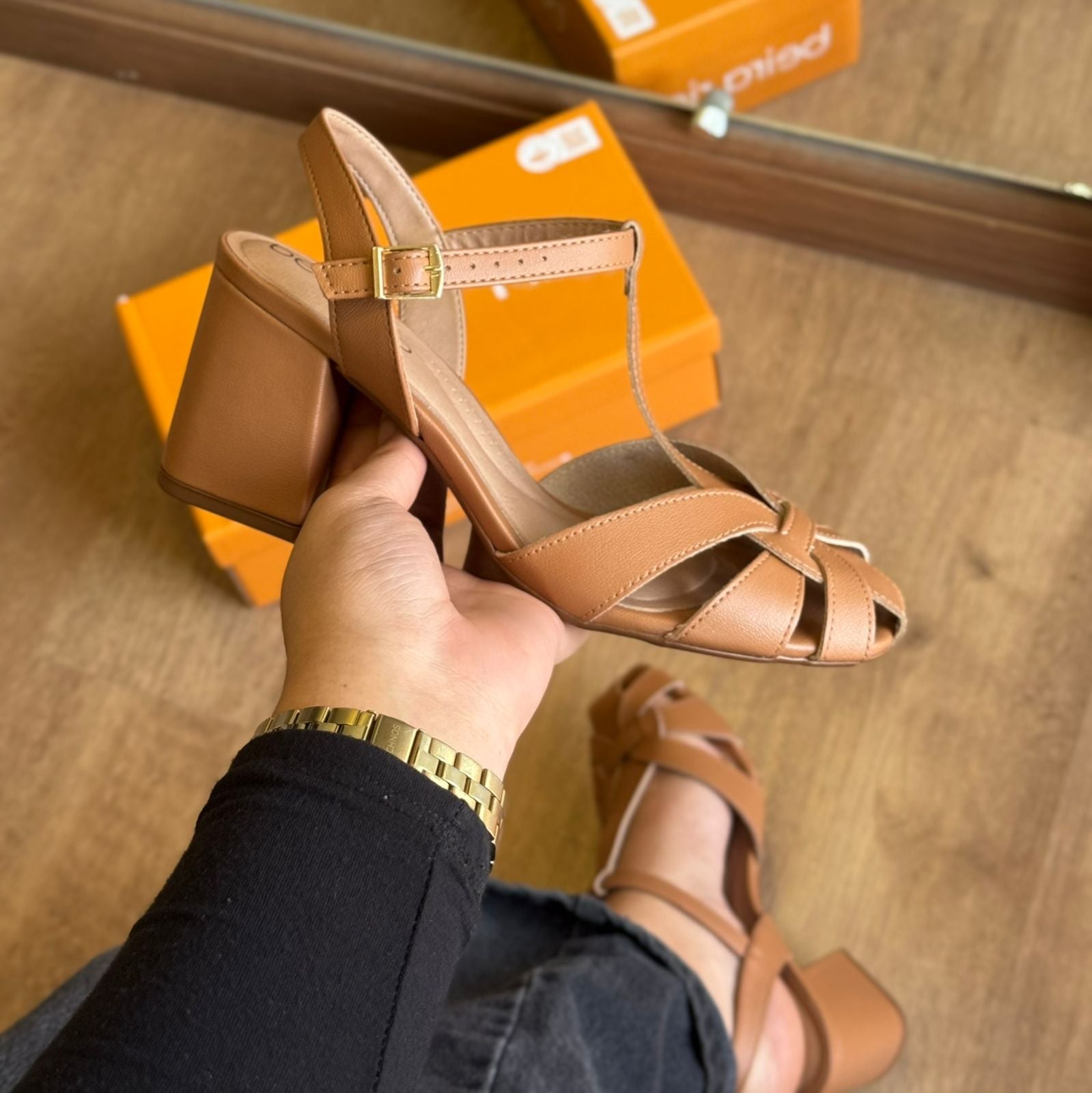 Sandália Beira Rio Salto Bloco Tiras Entrelaçadas