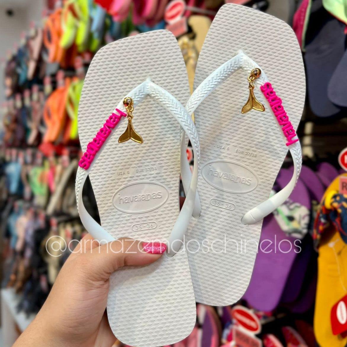 Havaianas Slim Square + Pingente Placa Logo e Sereia - Armazém dos Chinelos