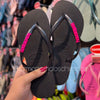 Havaianas Sllim + Pingente Placa - (Preto) - Armazém dos Chinelos