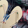 Havaianas Slim + Pin Brasil + Placa Logo