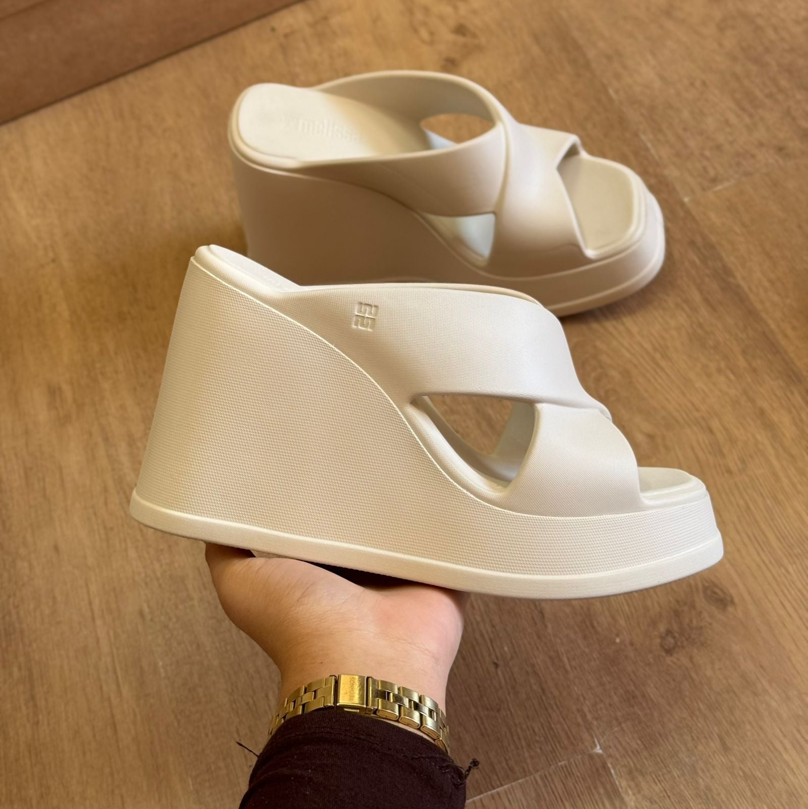 Sandália Melissa Plataforma Python 37856 – Armazém dos Chinelos