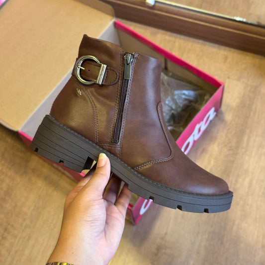 Bota Dakota de Cano Curto DA771