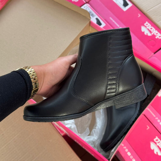 Bota Dakota de Cano Curto DA922