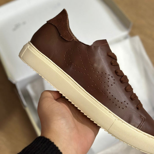 Tênis Arezzo Couro A Perfuração A116560018