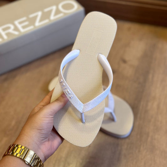 Chinelo de Dedo Arezzo Bicolor Roma Basics Z190350006