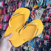 Havaianas Top Amarelo Pop + Pin Logo, Tartaruga e Estrela do Mar
