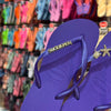 Havaianas Slim + Placa Logo Dourado + Pin Tartaruga e Estrela do Mar