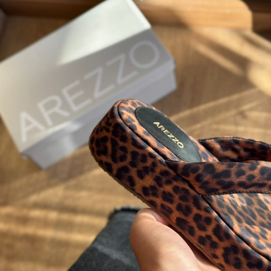 Tamanco Arezzo Couro Flatform A136360012