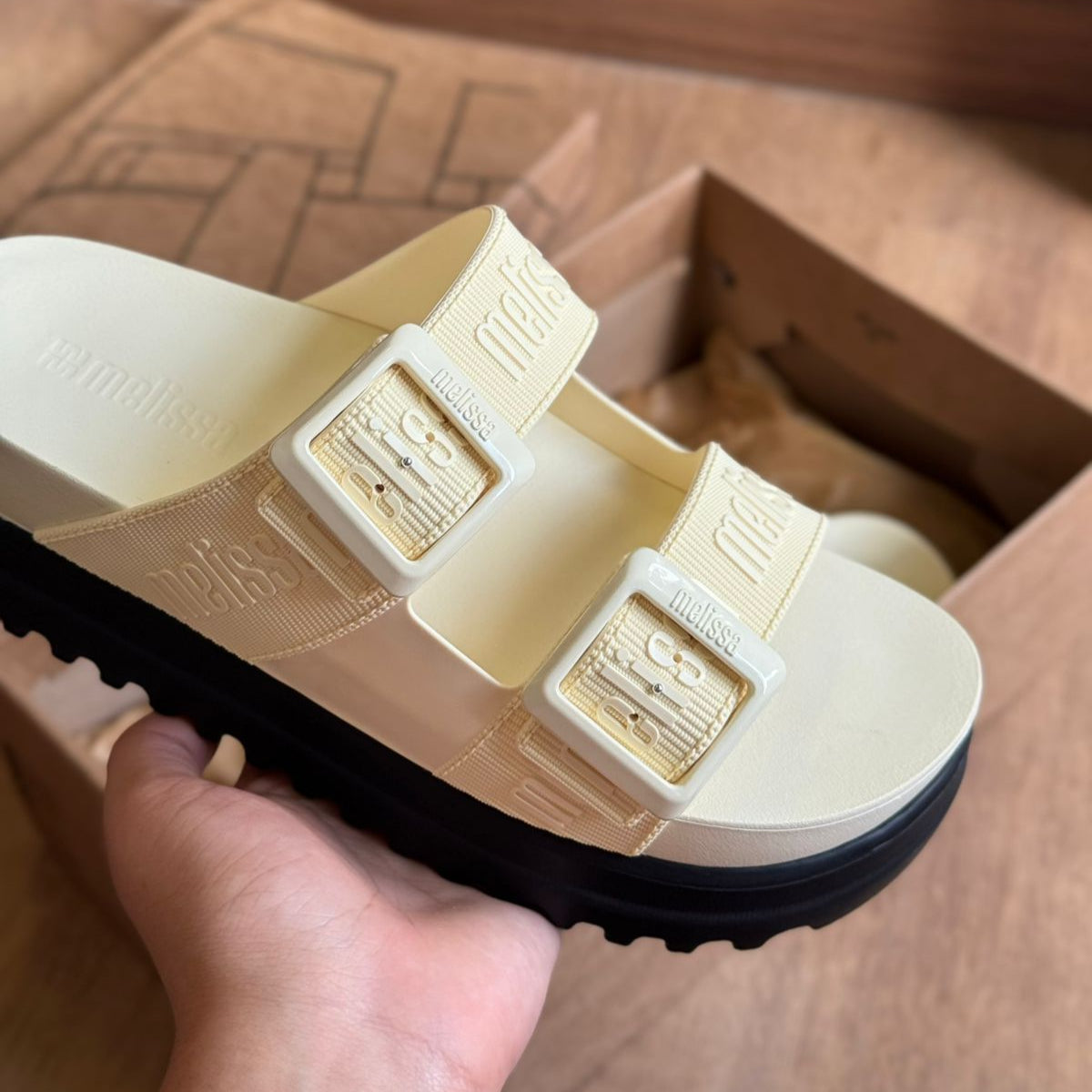 Sandália Melissa Cozy M-Lover Platform 35977 – Armazém dos Chinelos
