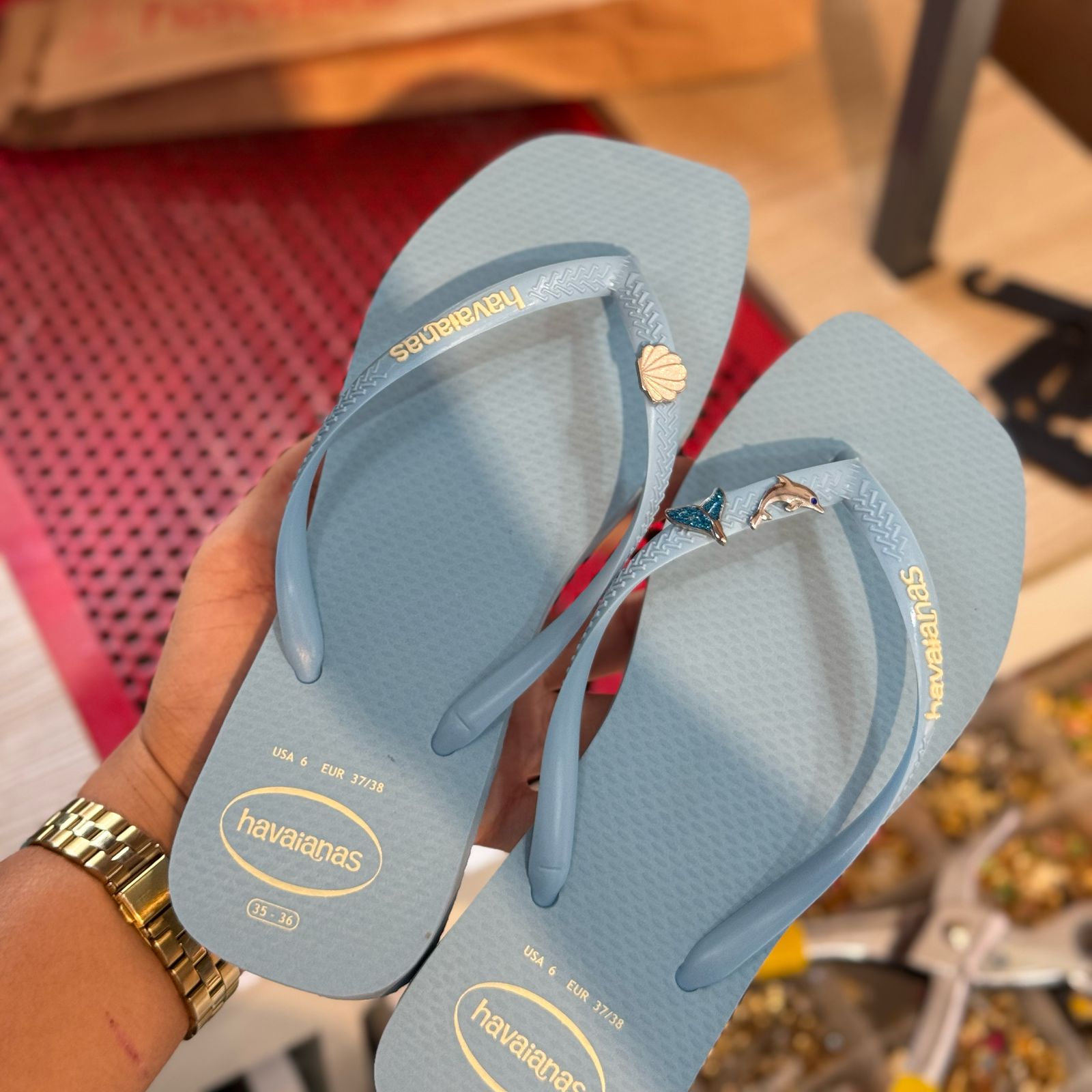 Havaianas Slim Square Logo Pop Up Pingente Golfinho Concha E Sereia havaianas-slim-square-logo-pop-up-pingente-golfinho-concha-e-sereia