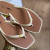 Chinelo de Dedo Arezzo Recouro Square Smiley Z190270199