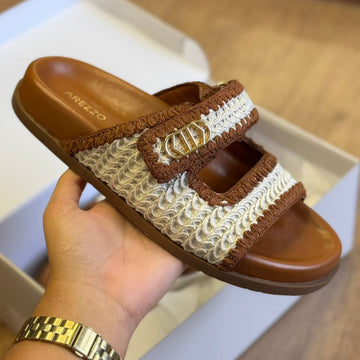 Sandália Arezzo Papete Crochê Cru Velcro A120160212