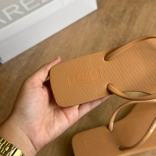 Chinelo de Dedo Arezzo Flat Brizza Z191680001