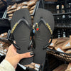 Havaianas Slim Square + Placa Logo + Pin Olho Grego e Pimenta