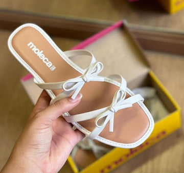 Sandália Rasteira Moleca Flat com Detalhe de Laço 5435.548