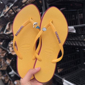 Havaianas Slim Point + Pin Concha, Sereia, Golfinho