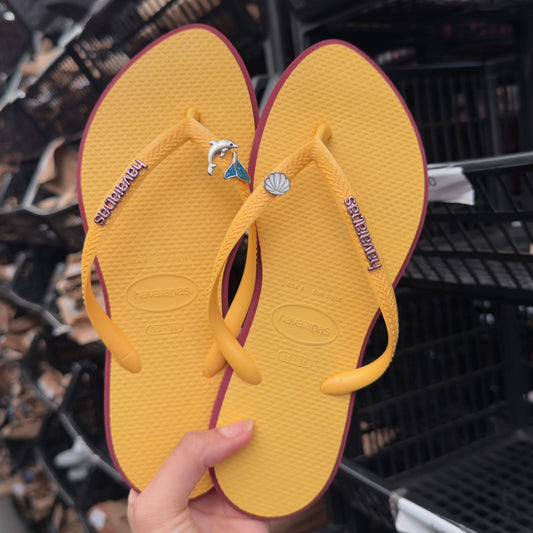 Havaianas Slim Point + Pin Concha, Sereia, Golfinho