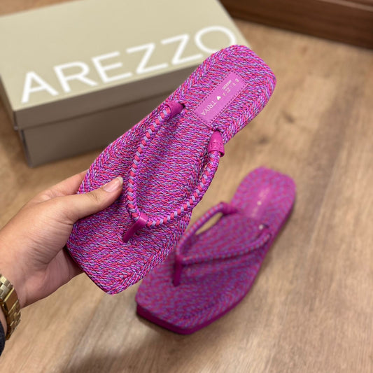 Chinelo de Dedo Arezzo Square Crochê Brizza Triya Z190270044