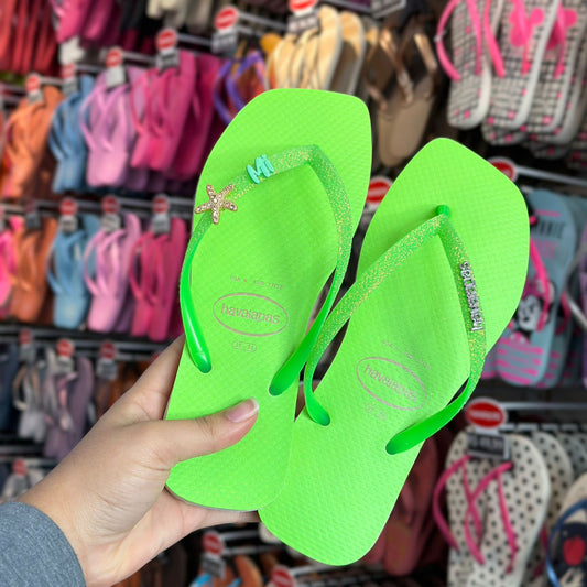 Havaianas Slim Square Glitter Neon (Verde) + Pin Nome e Estrela do Mar (E - L)