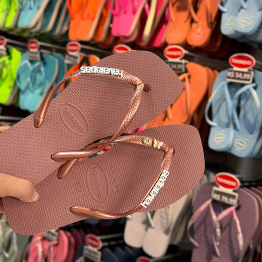 Havaianas Slim Square + Placa Logo + Pin Borboleta e Ponto de Luz