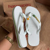 Havaianas Brasil + Placa Dourado + Pin Sol e Água de Coco