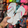 Havaianas Slim Square + Placa Logo + Pin Concha