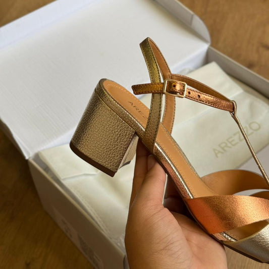 Sandália Arezzo Salto Couro Tiras Finas Cruzadas A100551209