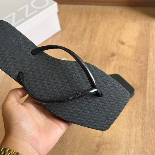 Chinelo de Dedo Arezzo Flat Brizza Z191680001