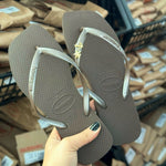 Havaianas Slim Square + Pin Ancora e Estrela