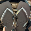 Havaianas Slim Square + Pin Ancora e Estrela