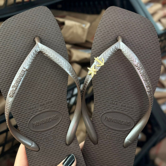 Havaianas Slim Square + Pin Ancora e Estrela