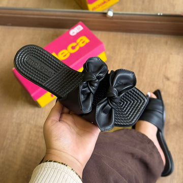 Sandália Rasteira Moleca Dois Laços 5558.104