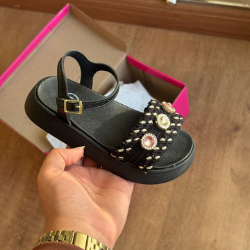 Sandália Molekinha Detalhe em Palha 2358.119