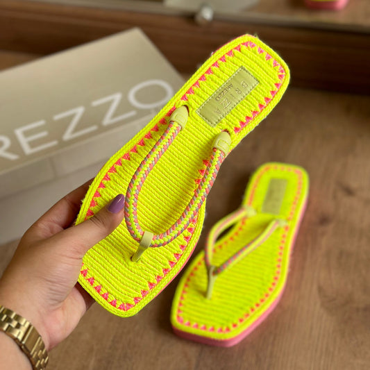 Chinelo de Dedo Arezzo Square Crochê Brizza Z190270011