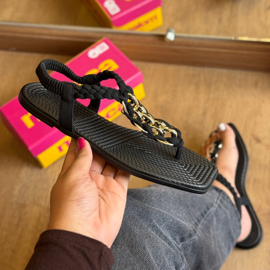 Sandália Moleca Rasteirinha Detalhe Dourado 5558.109