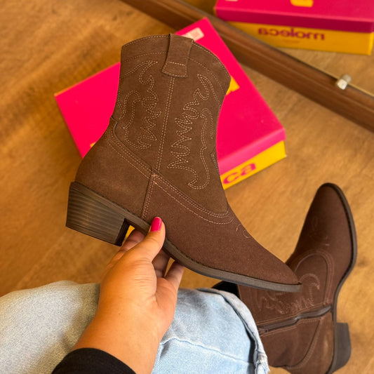 Bota Moleca Cano Curto Country 5353.201