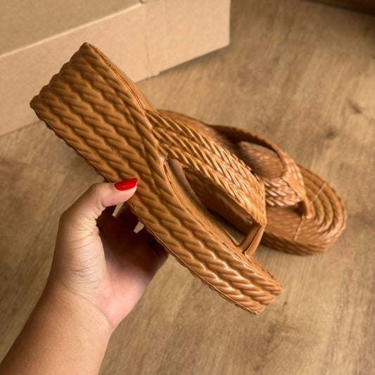 Sandália Confort Dream Tamanco Tiras Grossas