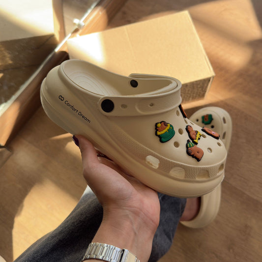 Babuche Confort Dream + Charms Capivara