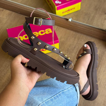 Sandália Moleca Tiras Finas Detalhe Dourado 5504.121