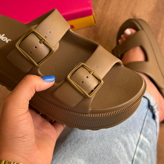 Sandália Moleca Papete Fivela Dupla 5577.100