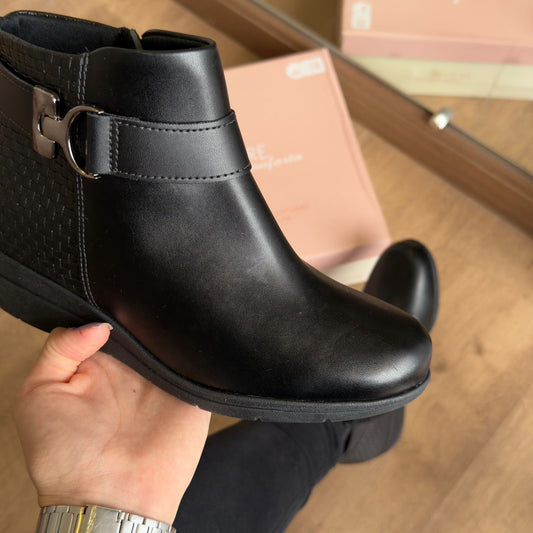 Bota Modare UltraConforto Detalhe Fivela 7085.104