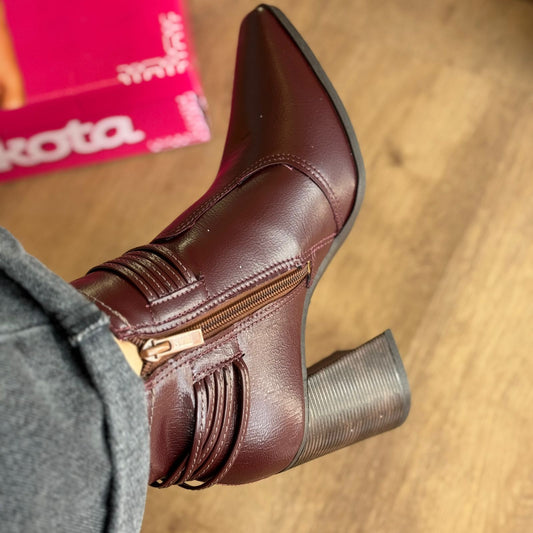 Bota Dakota Ankle Bico Fino D2393