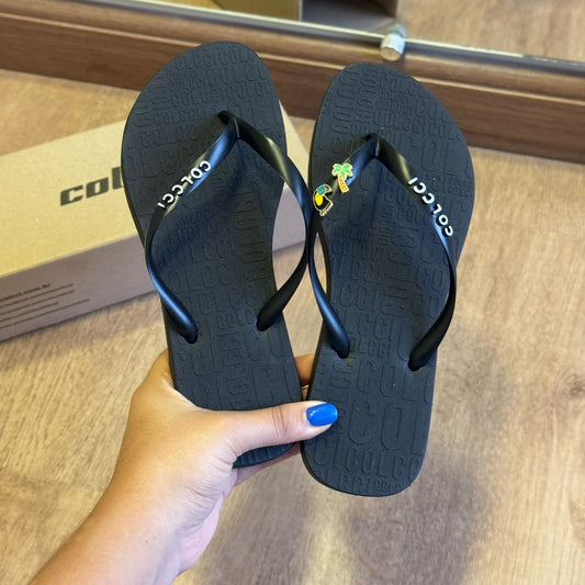 Chinelo De Dedo Colcci Rio 158.01.00901 + Pin Tucano e Coqueiro GRÁTIS