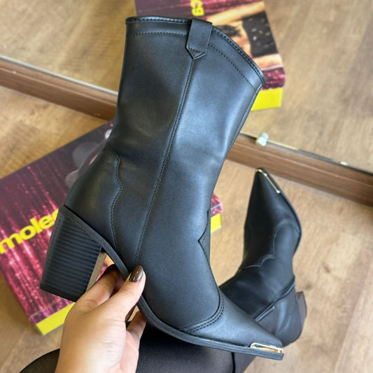 Bota Moleca Detalhe Dourado Coleção Ana Castela 5355.100