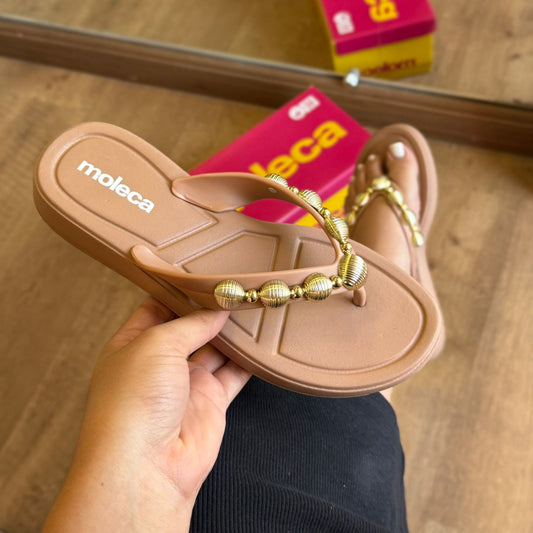 Chinelo De Dedo Moleca Detalhe Conchinhas 5548.109